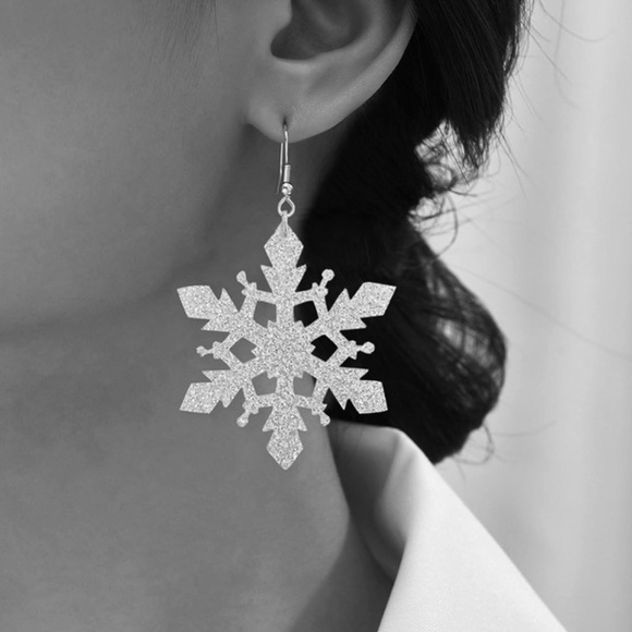 NEW Snowflake Holographic Dangling Statement Earrings Winter Christmas Jewelry - Picture 8 of 9